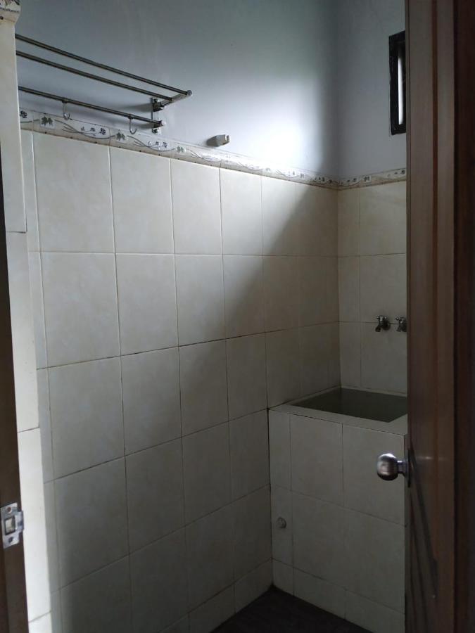 Hotel NGEBEL INDAH Esterno foto