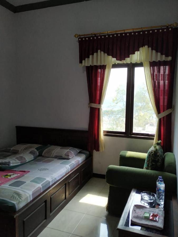 Hotel NGEBEL INDAH Esterno foto